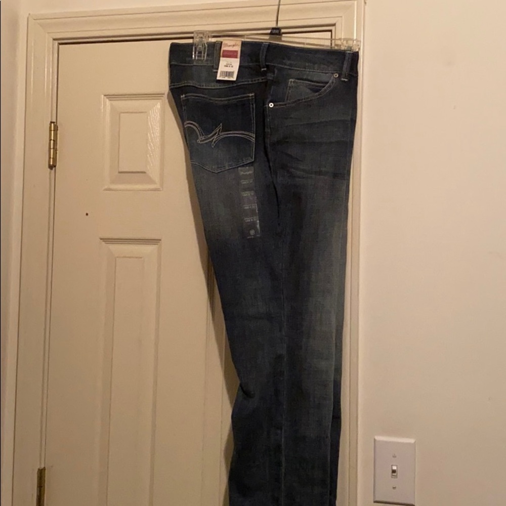 Wrangler Straight Leg Jeans
